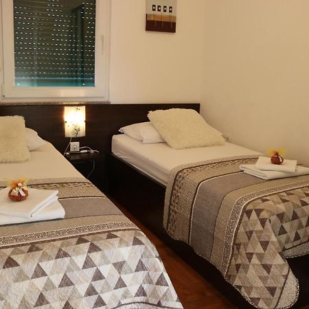 Apartments Marina Водице Екстер'єр фото