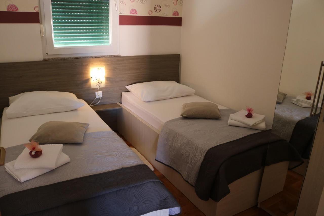 Apartments Marina Водице Екстер'єр фото