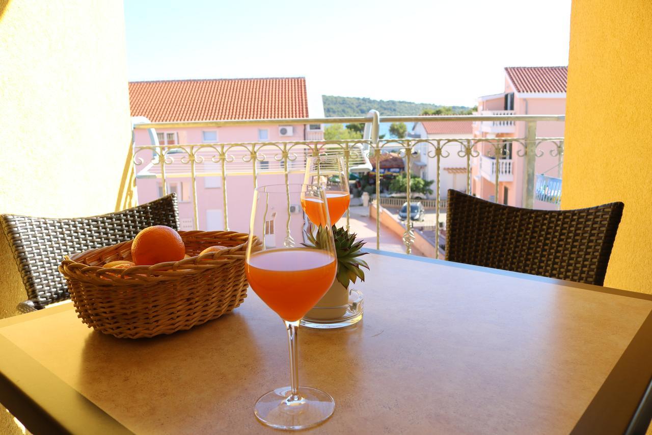 Apartments Marina Водице Екстер'єр фото